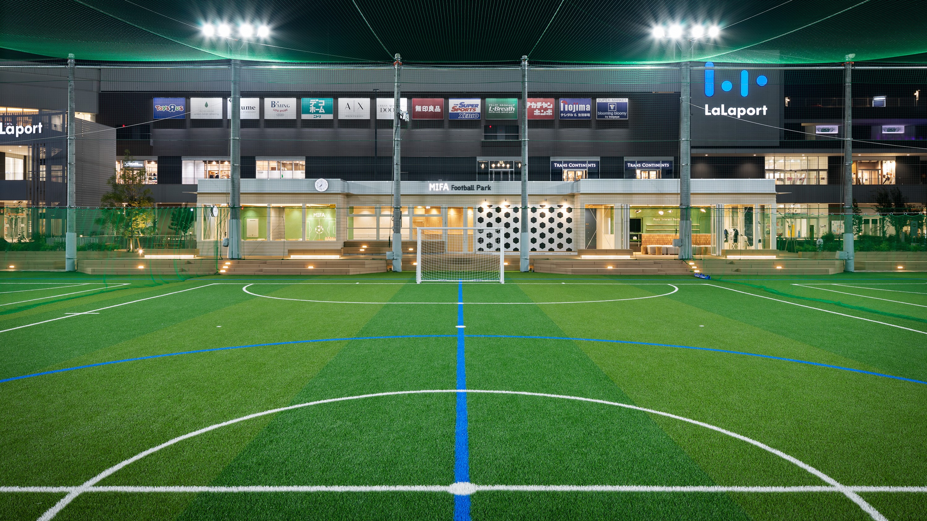 MIFA Football Park 立川 最新鋭AI搭載映像システム | King Gear
