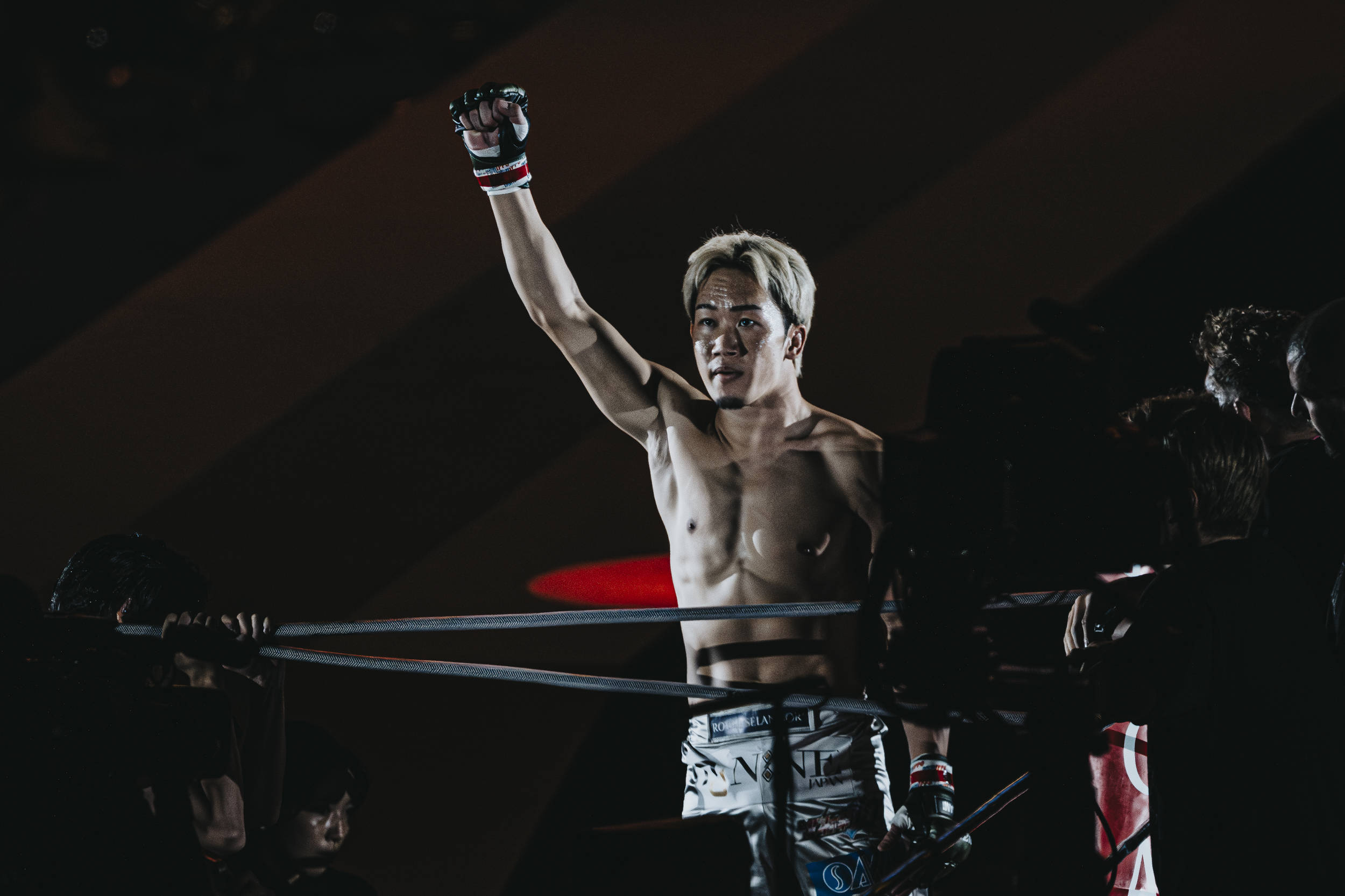 朝倉未来 vs 平本蓮、壮絶KO勝利と新時代を告げる引退メッセージ